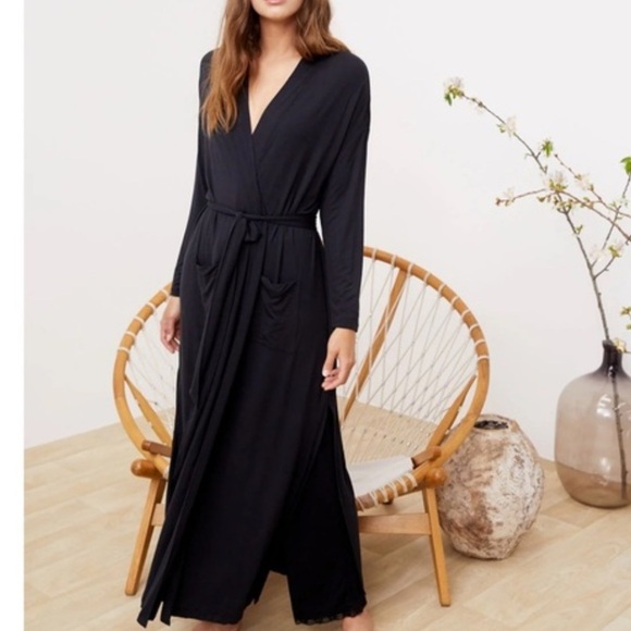 Halston Black Wrap Side Slit Maxi Sheer Dress Robe Swimsuit Cover S/M Pockets - Picture 3 of 8
